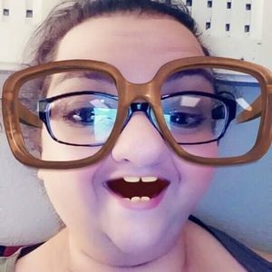 Meet your Posher, April